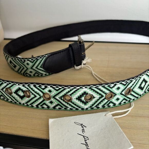 Free people moving to mars printed belt M/L new - Picture 13 of 14